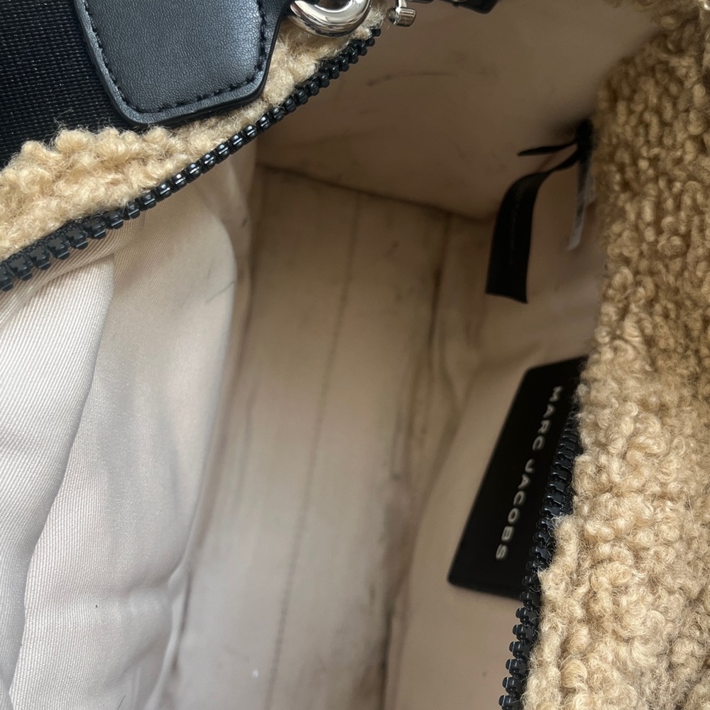 Marc Jacobs ‘The Tote Bag’ Cream Sherpa - Picture 8 of 12